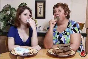 老外吃石头瓜视频,揭秘老外挑战吃石头瓜的奇特美食之旅