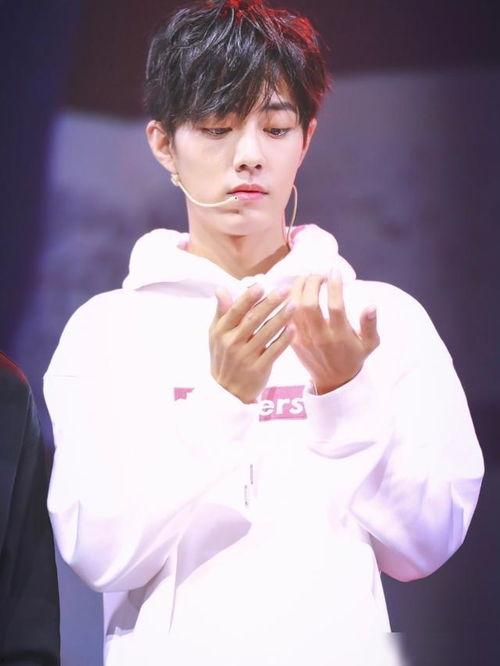 肖战在线吃瓜视频,揭秘娱乐圈幕后故事